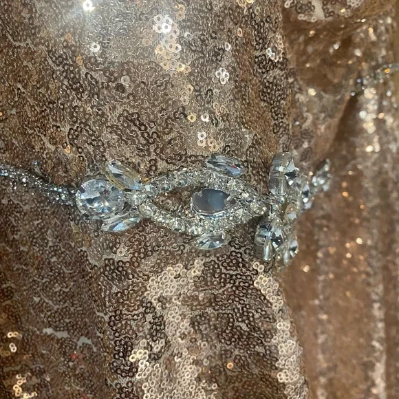 Elegant Strapless Sequin Dress - Picture 4 of 8